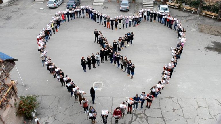 A huge heart from Colegiul National Doamna Stanca